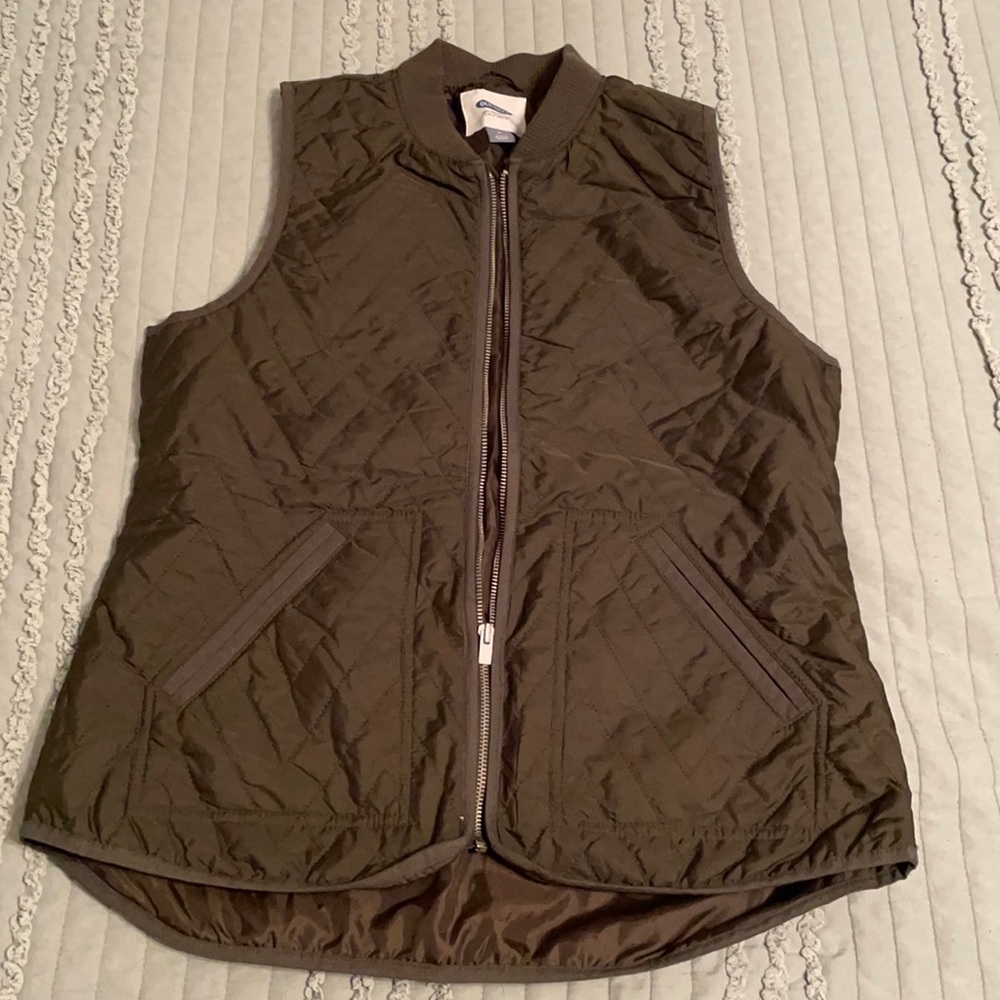 💛2 for $10 green vest